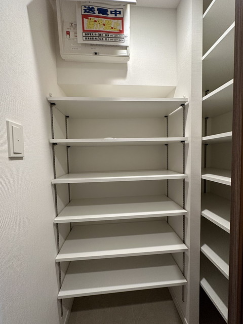 シューズボックスを開けた時の様子。※写真は同タイプ住戸です。