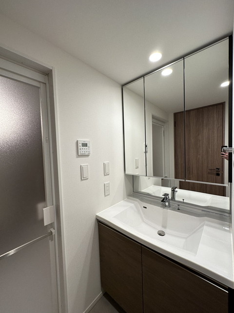 嬉しい独立洗面台。※写真は同タイプ住戸です。