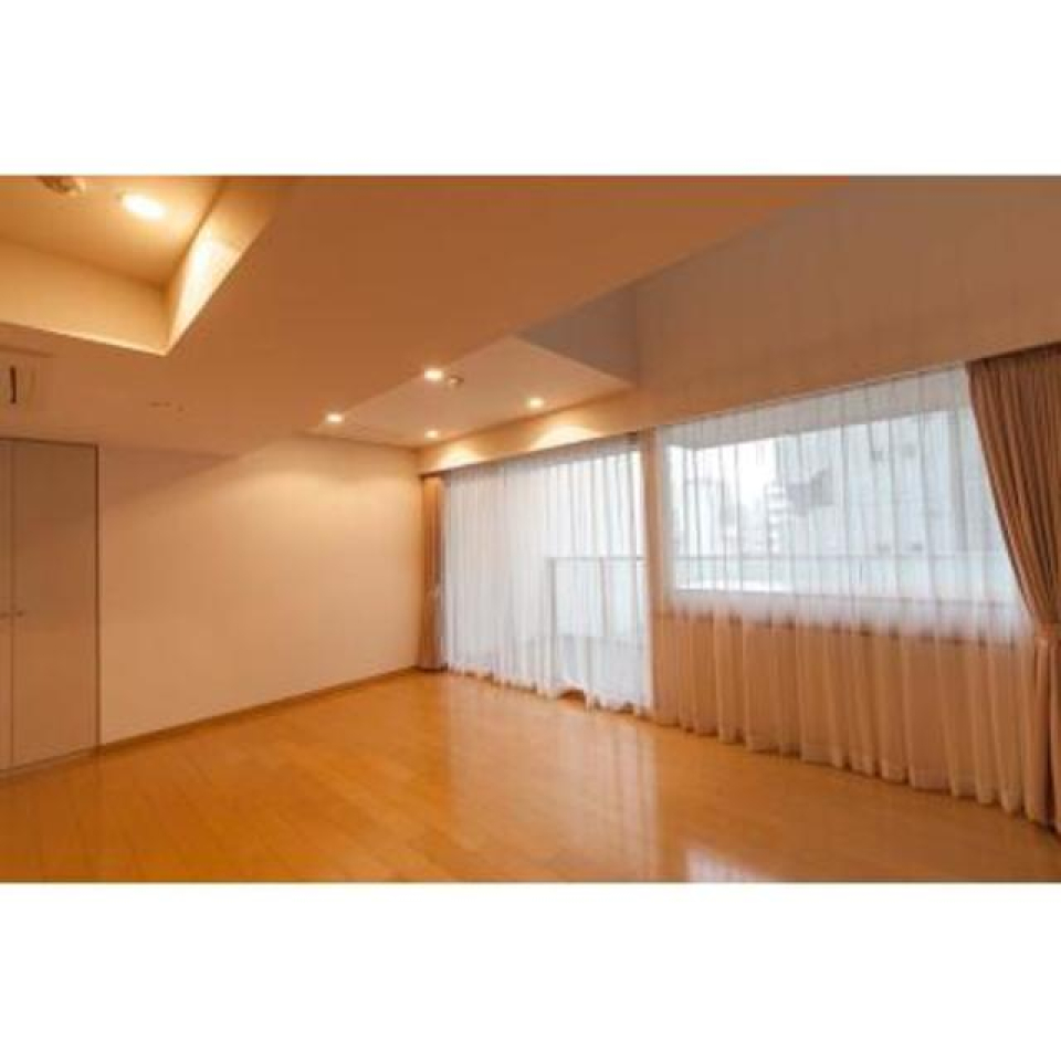 17.7帖の広々リビングです※写真は同タイプ住戸です。