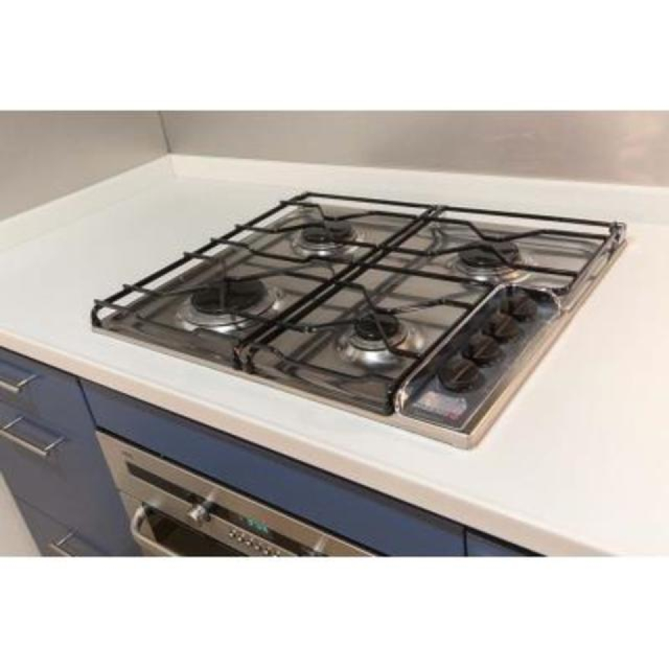 コンロは4口。うれしすぎる※写真は同タイプ住戸です。