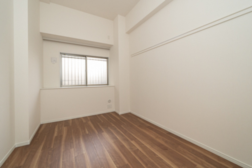 北側には洋室があります。※写真は同タイプ住戸です。