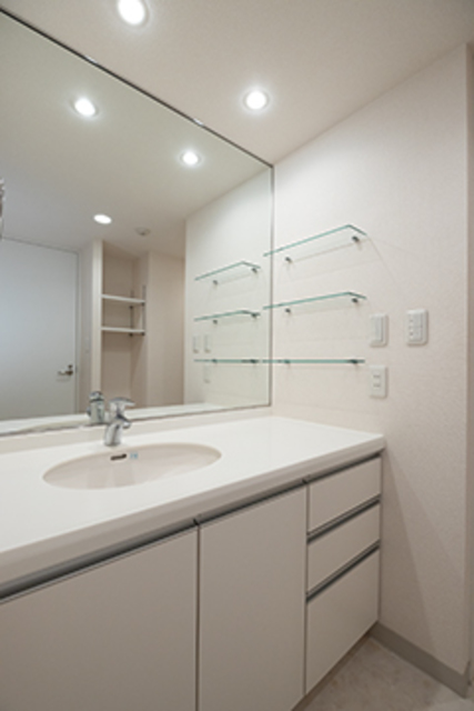 洗面台※写真は同タイプ住戸です。