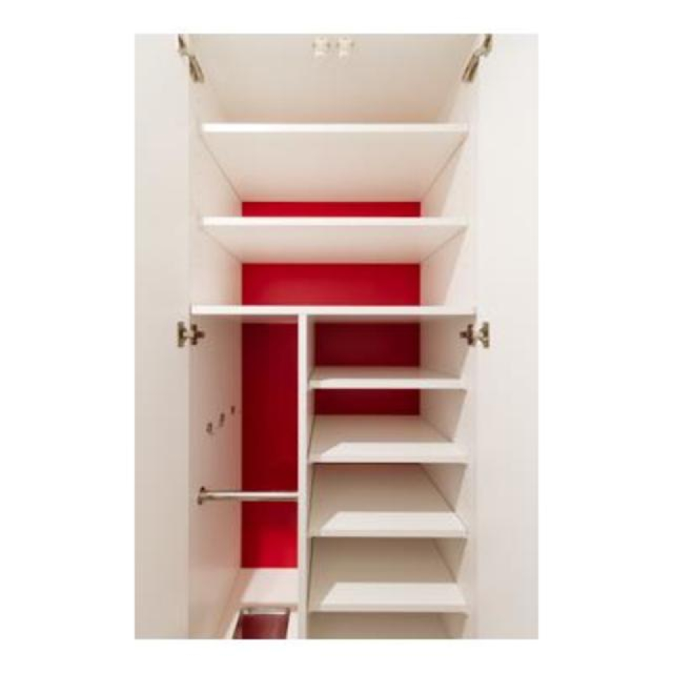 差し色で赤が使われているのが好ポイント※写真は同タイプ住戸です。