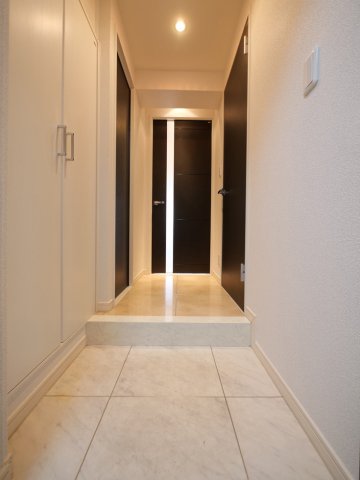 玄関収納も大きめに取られています