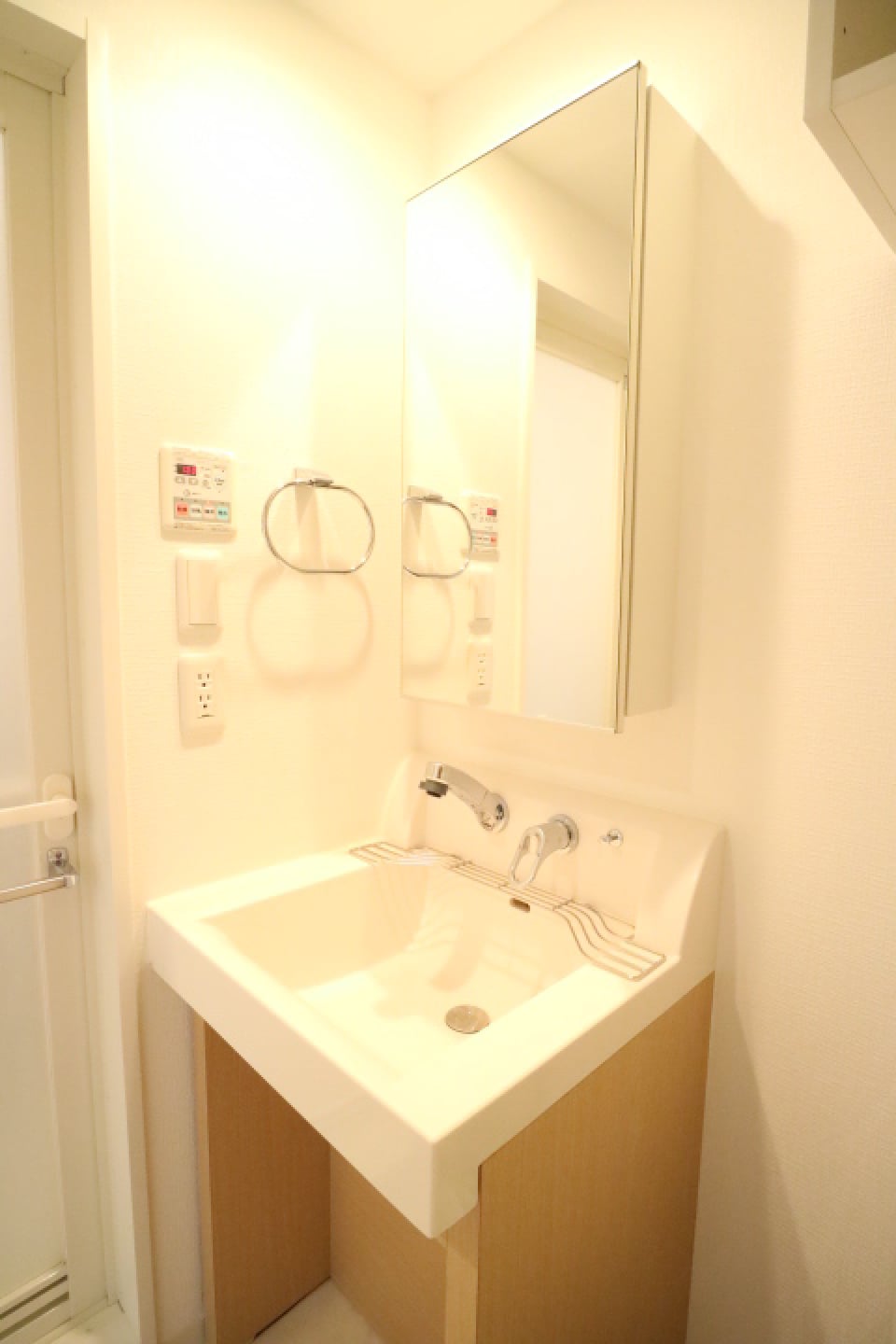 すっきりとしたつくりの洗面台。