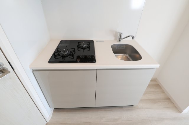 キッチンはシンプル
ログ代々木　参考写真