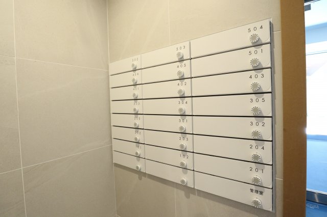 メールボックス
ログ代々木