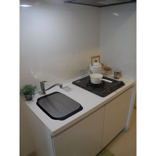 白のキッチンで清潔感のある空間！
※写真はモデルルームのイメージです。