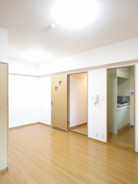 このウッドテイストのお部屋が心地の良い空間を作りだしてくれます♪