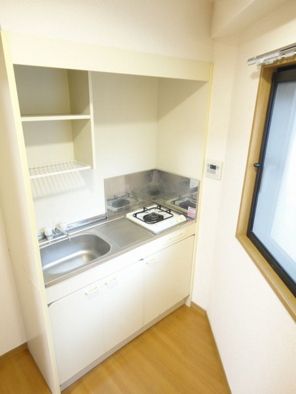 お！奇抜スペース現る！これは、ダイエットの決意が出来るキッチンかもしれません。