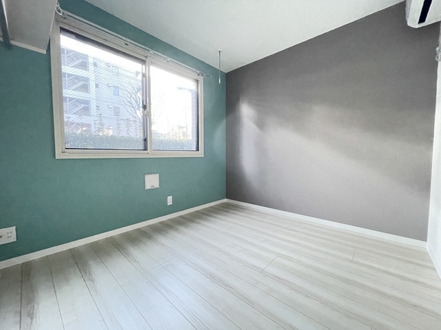 4.9帖のワンルームの様子。