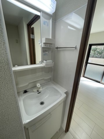 嬉しい独立洗面台。