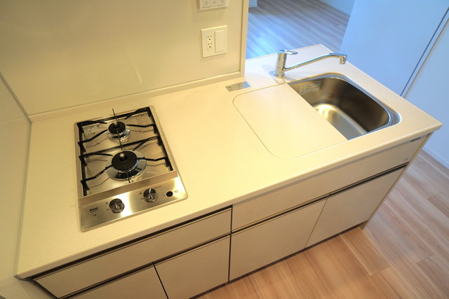 ２口コンロが導入されたキッチンです。※写真は同タイプ住戸です。