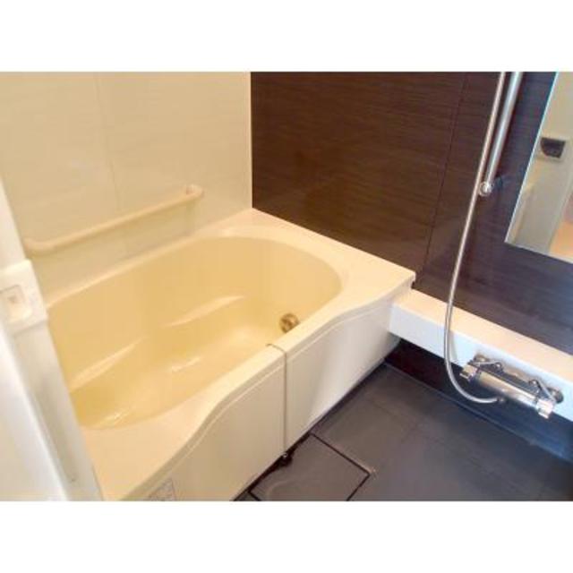 浴室の様子です。※写真は同タイプ住戸です。