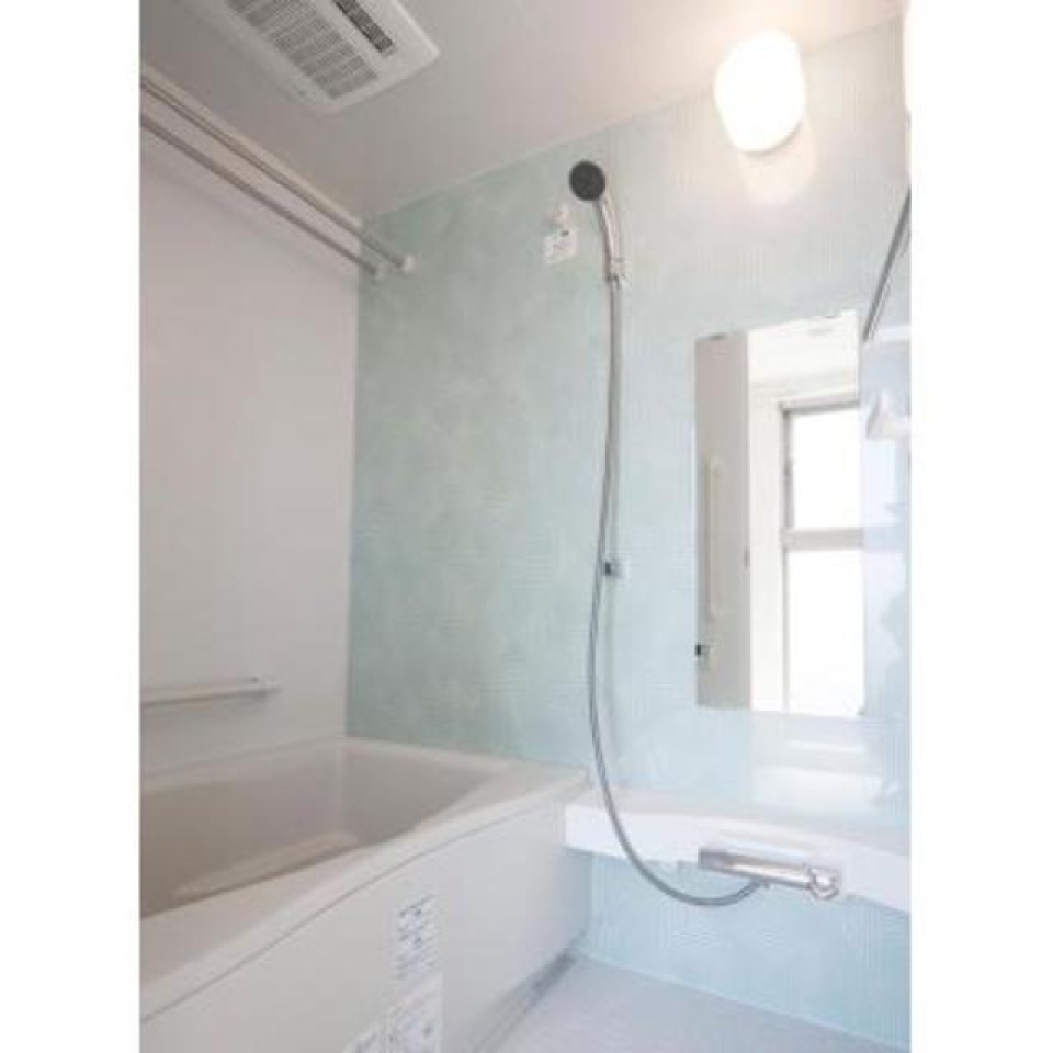 色味が可愛い浴室※写真は同タイプ住戸です。