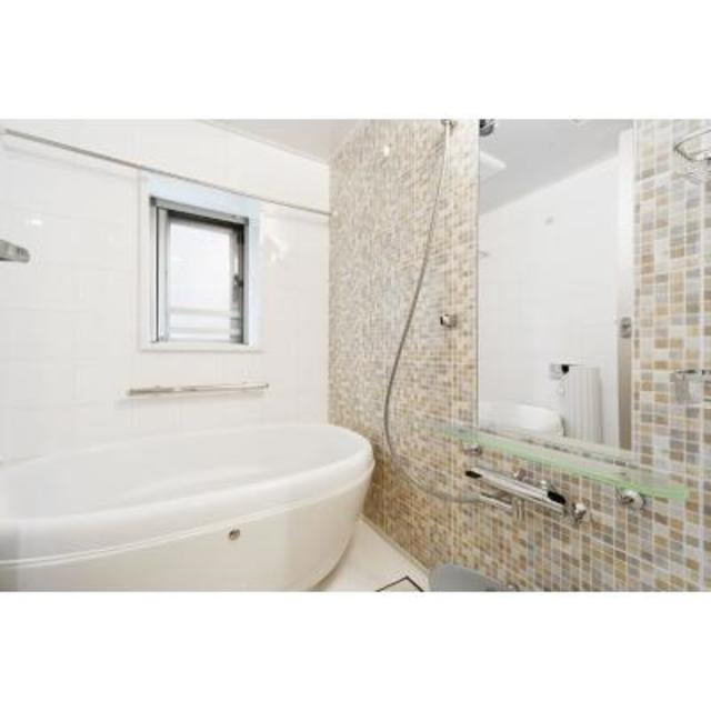 浴槽が円形で可愛いですね！※写真は同タイプ住戸です。