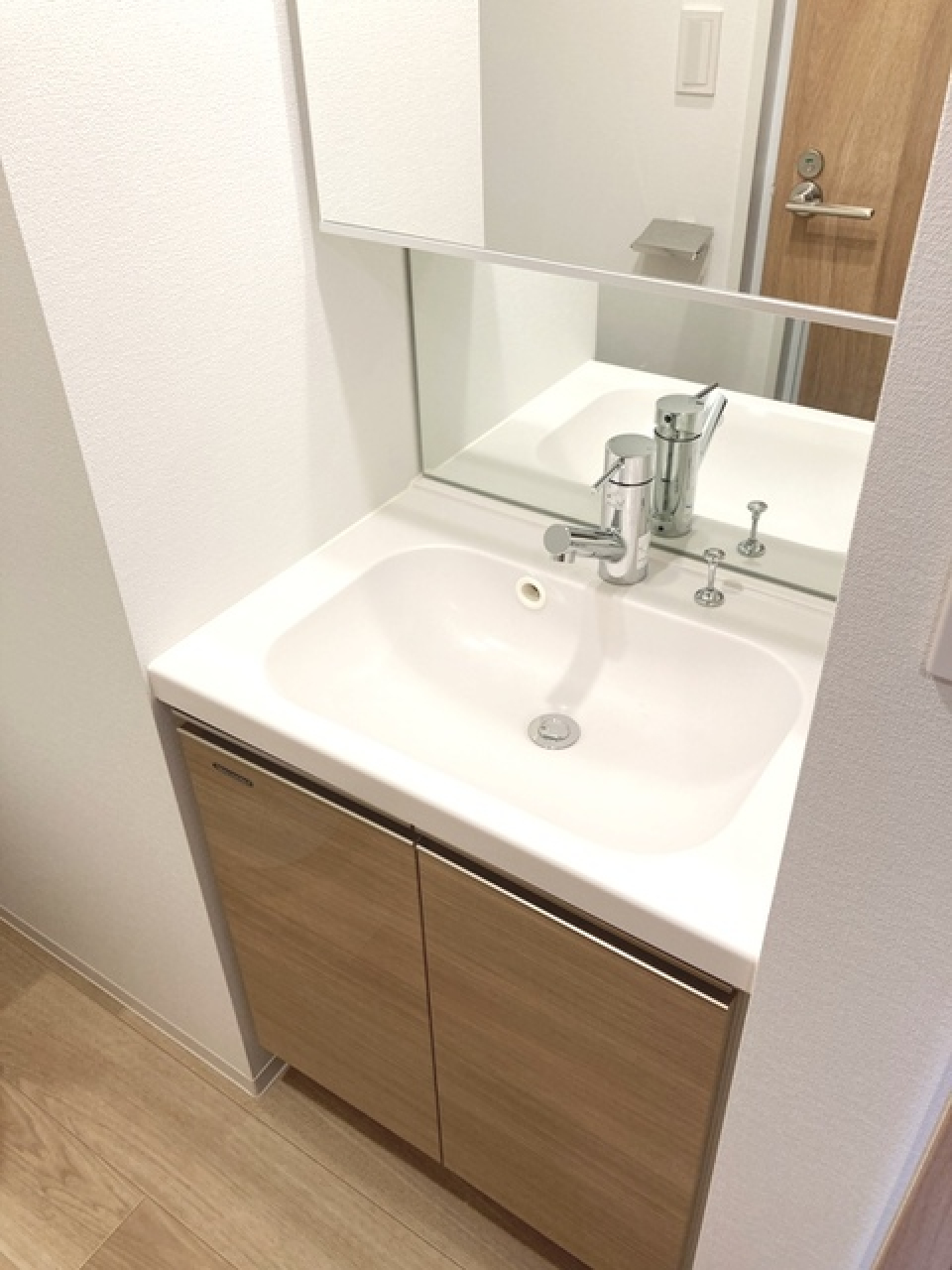 嬉しい独立洗面台。※写真は同タイプ住戸です。