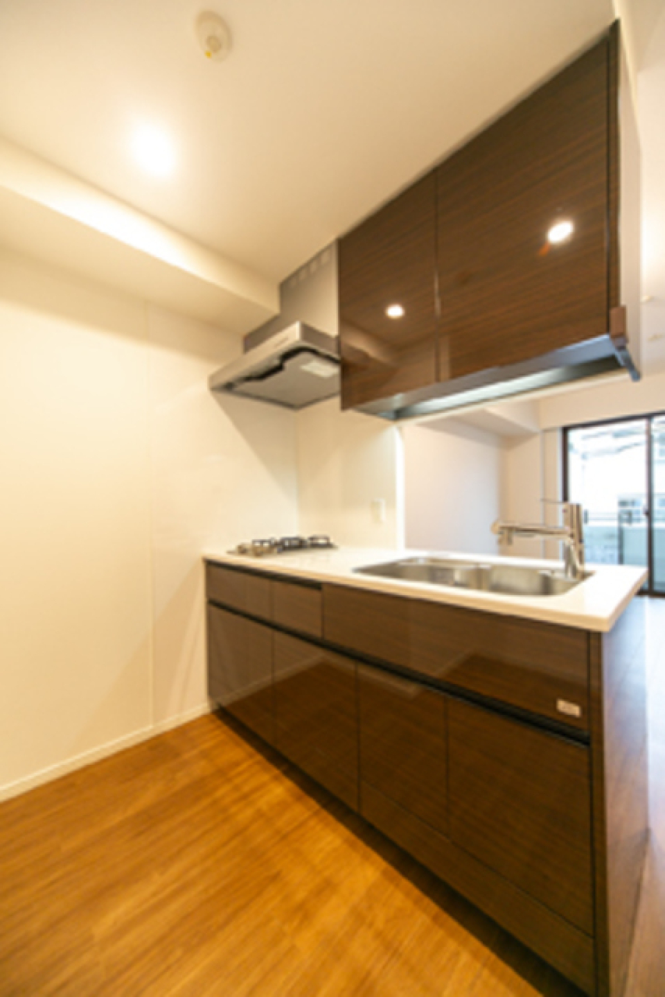 ２口コンロが導入されたキッチンです。※写真は同タイプ住戸です。