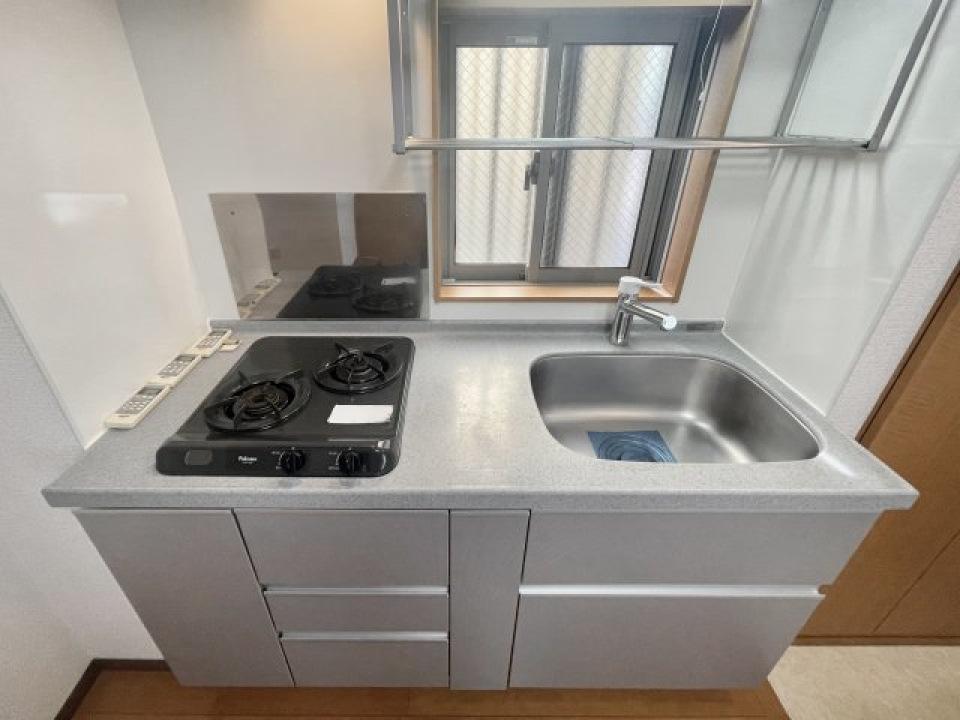 ２口コンロが導入されたキッチンです。