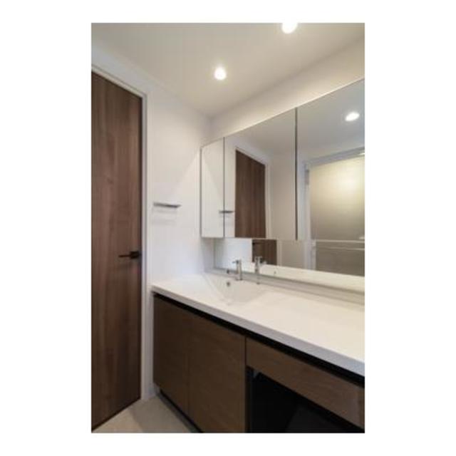 嬉しい独立洗面台。※写真は同タイプ住戸です。