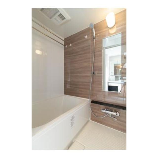 浴室の様子。※写真は同タイプ住戸です。