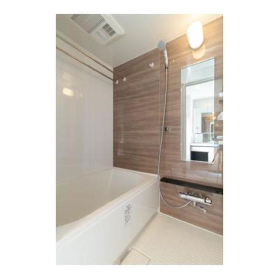 浴室の様子。※写真は同タイプ住戸です。