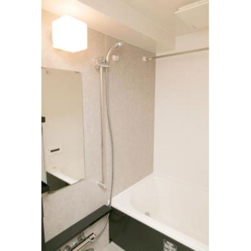 浴室の様子。※写真は同タイプ住戸です。