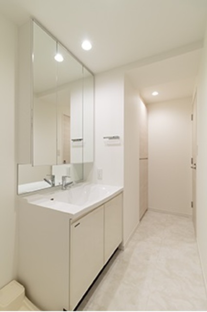 嬉しい独立洗面台。※写真は同タイプ住戸です。