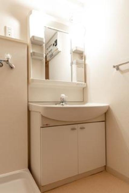 嬉しい独立洗面台。※写真は同タイプ住戸です。