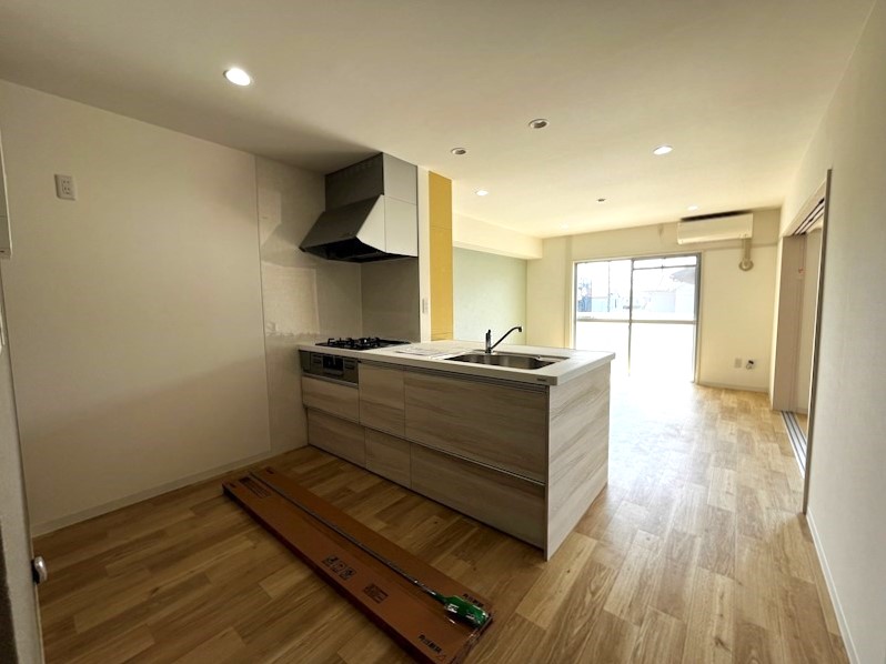 ※別部屋の写真です
広々としたキッチンが3口ガスコンロです