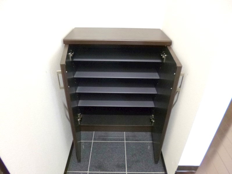 シューズボックス。う～ん、少し小さい？