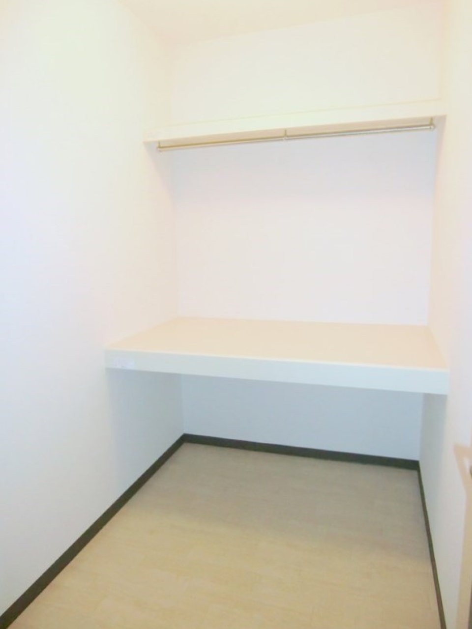 ウォークインクローゼットはそこまで広くない、？でもあるだけで嬉しい！