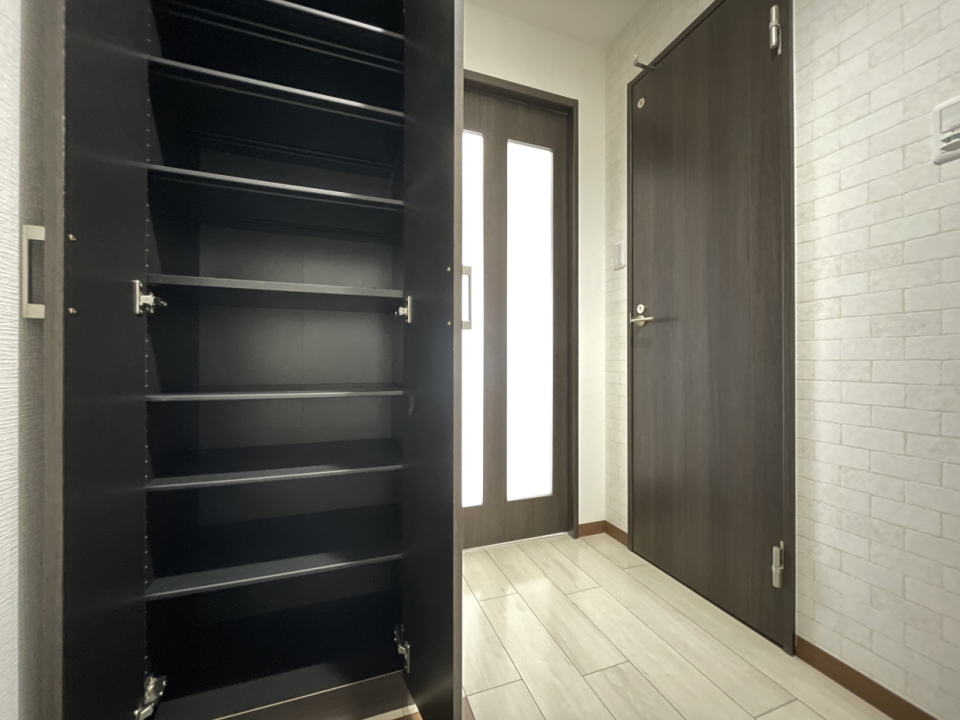 大きめシューズボックス付き