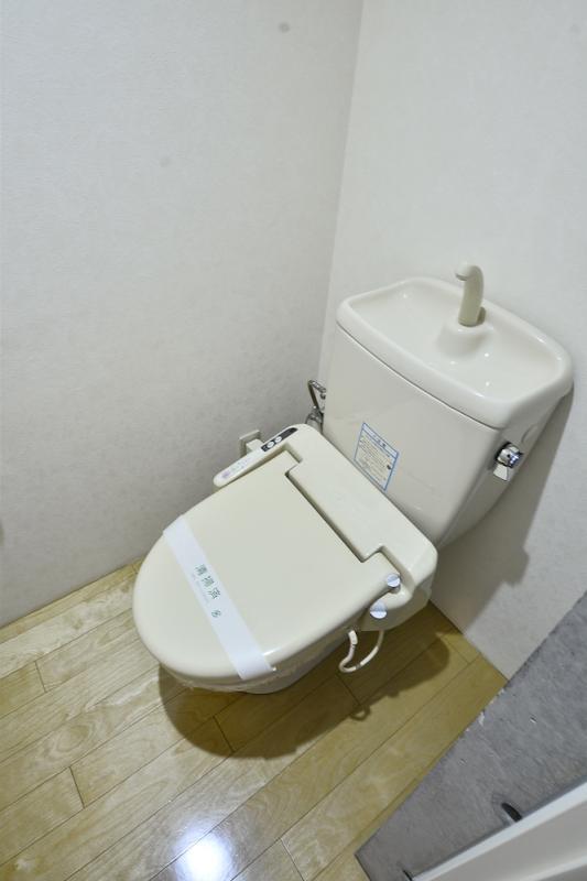 シンプルなトイレ。