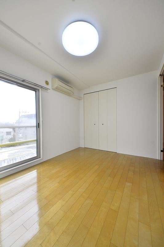 洋室は６帖と５帖があります。