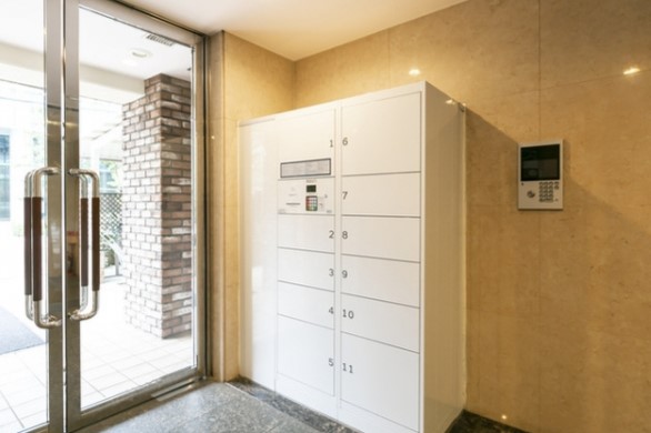 宅配ボックス完備です