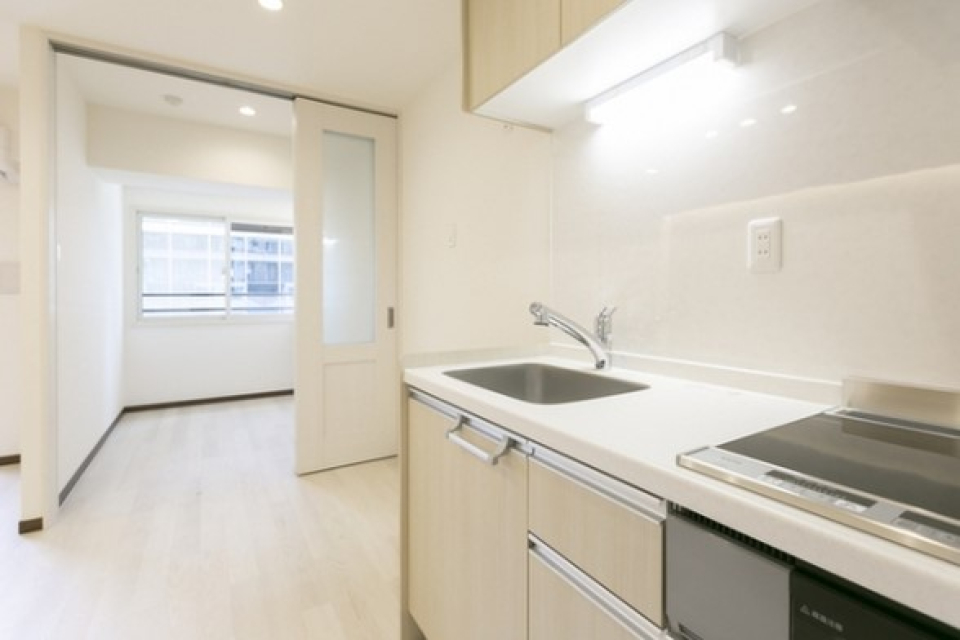 ベッドルームは2.8帖とコンパクト