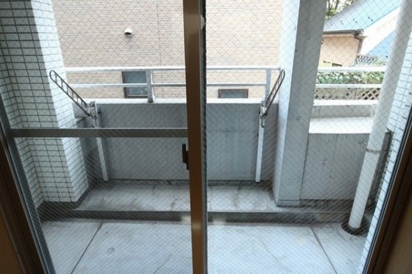 バルコニーが2か所あるので、風が良く通りますね