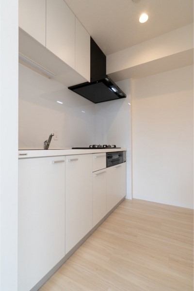 キッチンは黙々と作業出来る半個室な感じ