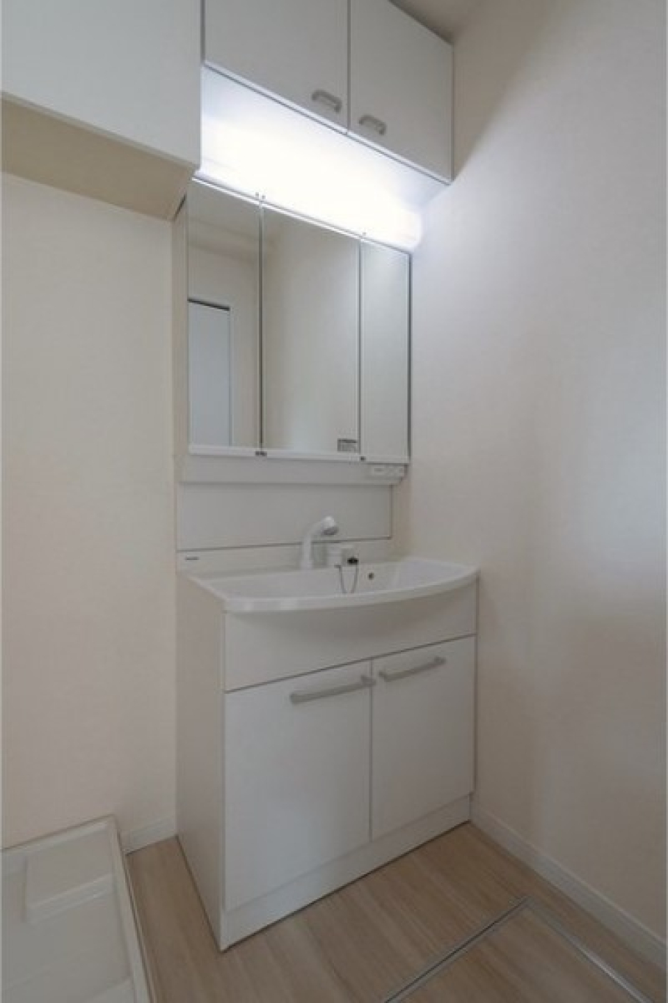 掃除のしやすい蛇口の伸びる洗面化粧台