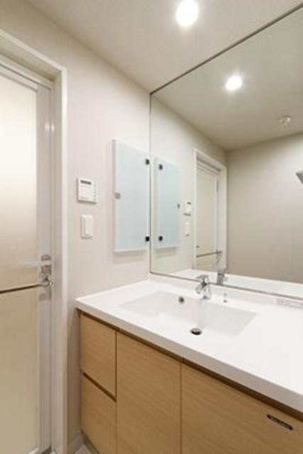 嬉しい独立洗面台。※写真は同タイプ住戸です。