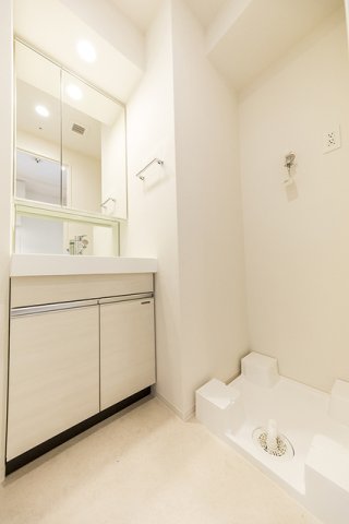 嬉しい独立洗面台。※写真は同タイプ住戸です。