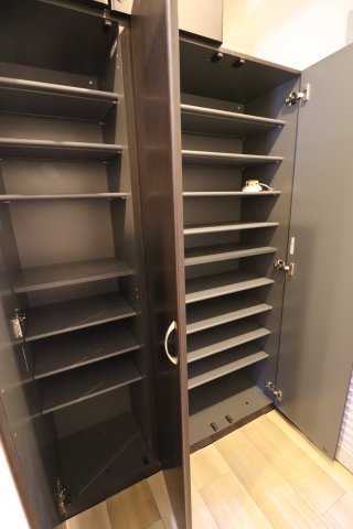 シューズボックスを開けた時の様子。