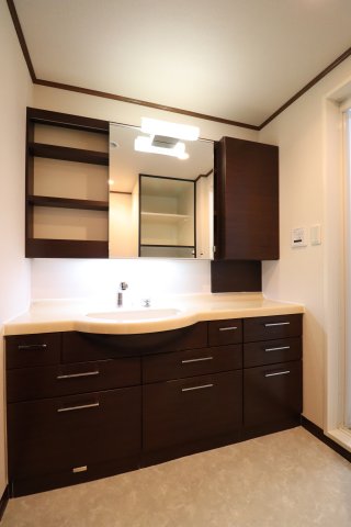 嬉しい独立洗面台。