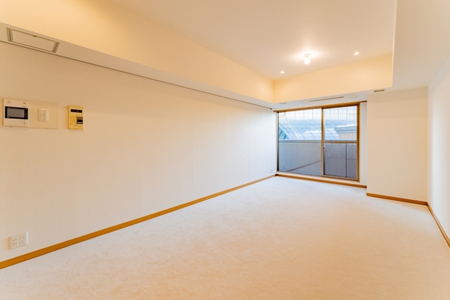 バルコニーへのアクセスができます。※写真は同タイプ住戸です。