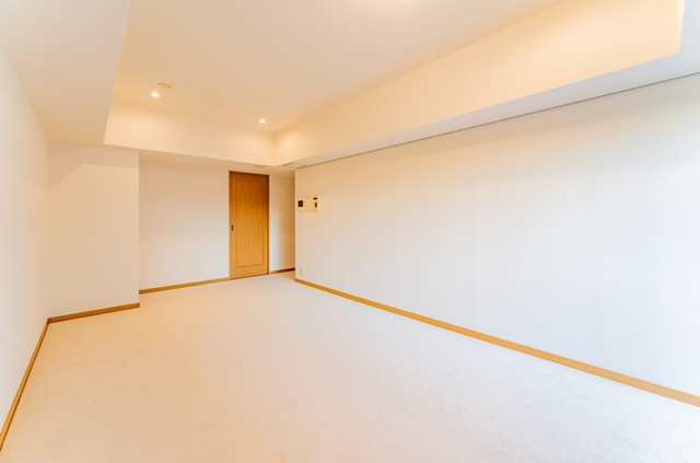 １３．３帖のLDと８．３帖の洋室です。※写真は同タイプ住戸です。