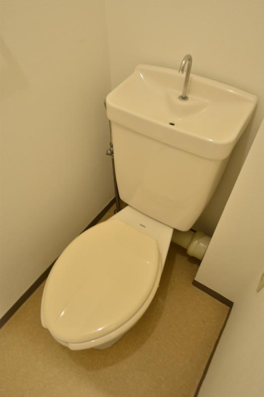 清潔感のあるトイレです。