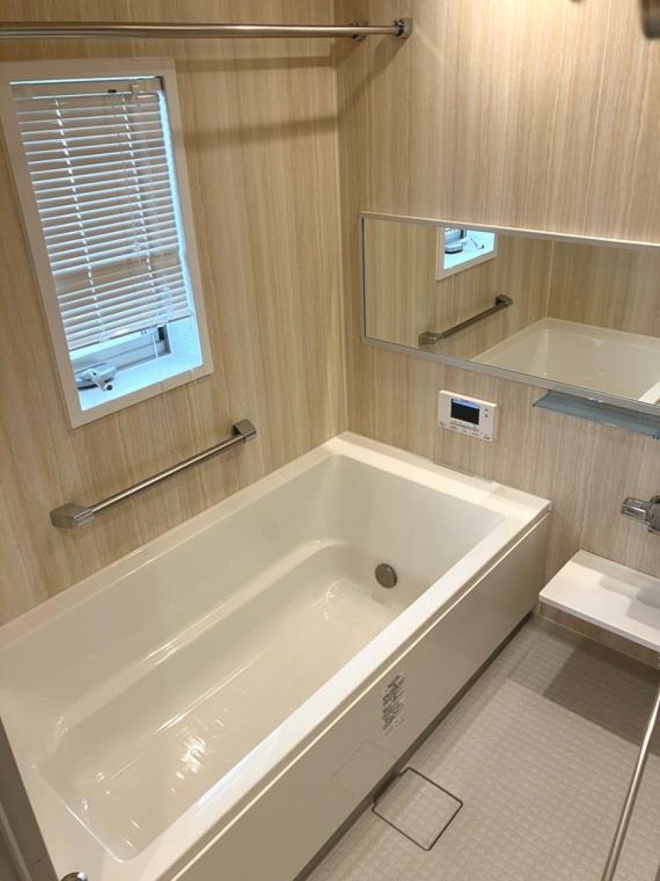 窓がついている浴室です。