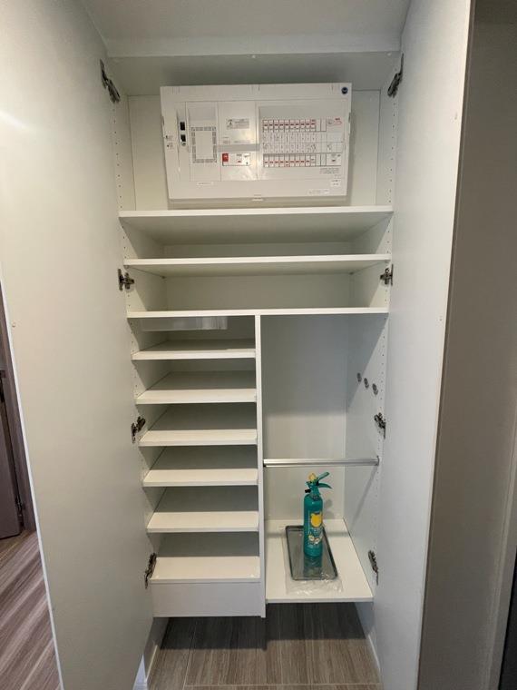 もう一つのシューズクローゼットの中はこんな感じです♪