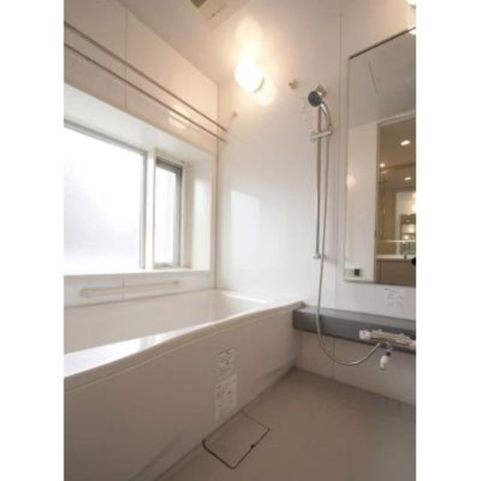 浴室もゆったり広々